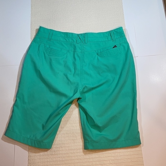 Nvo by Lancot Shorts Womens Size 10 Green Polyester Nylon Spandex Shorts Golf - Picture 3 of 10